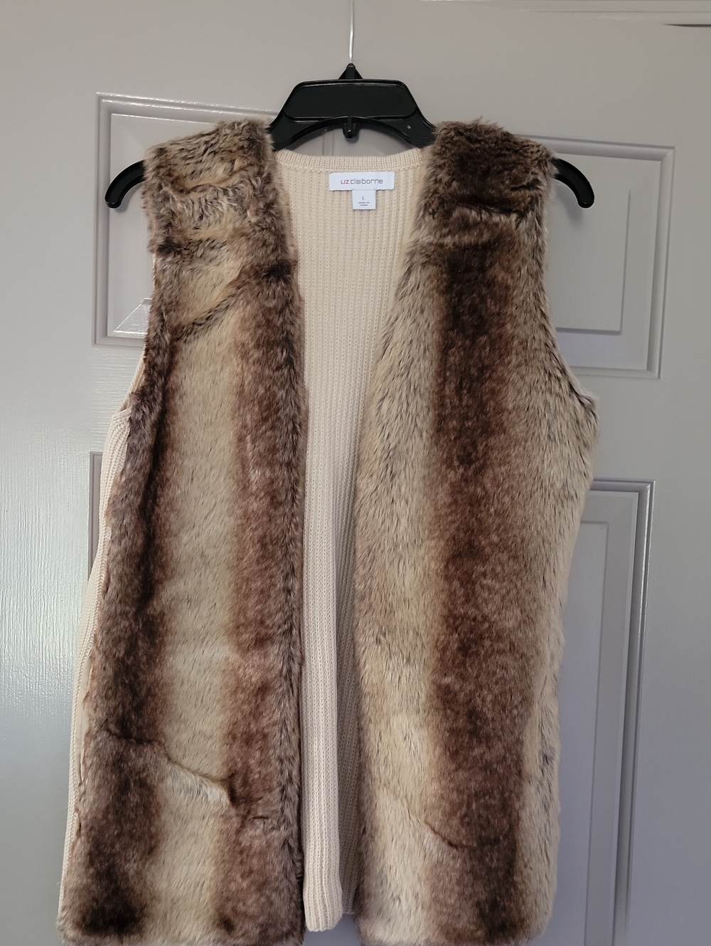 Liz Claiborne Brown and Cream Faux Fur Vest Cable Knit Back.   Gorgeous & New